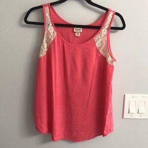 Missimo sleeveless coral and lace top